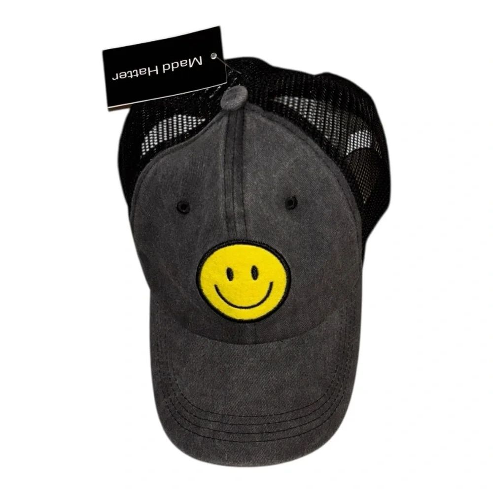 Unisex Smiley Face Trucker Hat, NWT - Picture 6 of 6